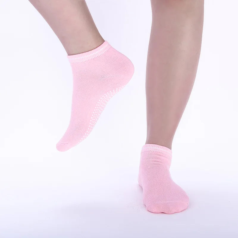 Breathable Cotton Candy Colored Silicone Non Slip Yoga Socks for Women Pilates Dance and Fitness Training Indoor Socks