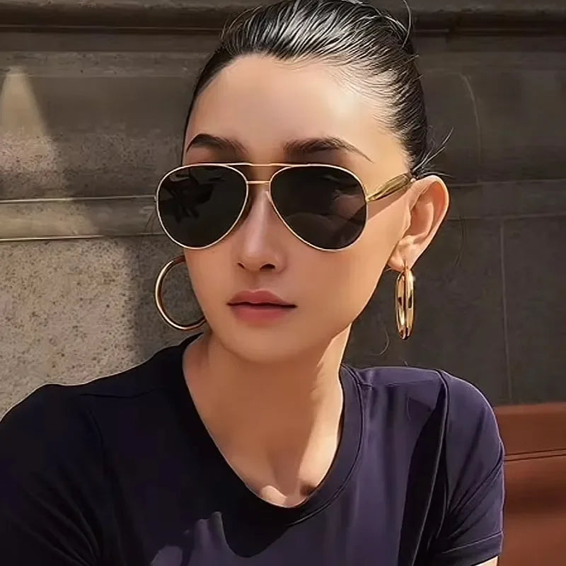 Vintage Metal Round Sunglasses Thick Frame Fashion Designer Style Eyeglasses Casual UV400 Protection Spectacles Women Glasses